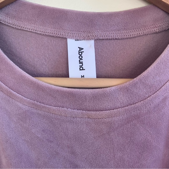 ABOUND Velour sleeveless Tank . NWT . - Picture 4 of 6